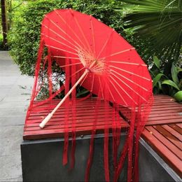 Umbrellas 82cm Red Umbrella Ancient Tassel Flower City Cos Hanfu Antique Oil Paper Safflower Ribbon Props Parasol