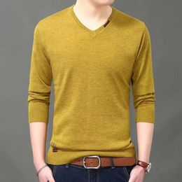 Spring Autumn Vneck Knitted Long Sleeve Male Clothes Allmatch Casual Men's Social Shirt 2023 Top Men T 240129