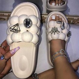 Sandals Summer Bright Diamond Bubble Slippers Woman Open Toe Platform Comfortable Non slip Beach Shoes Home 230417