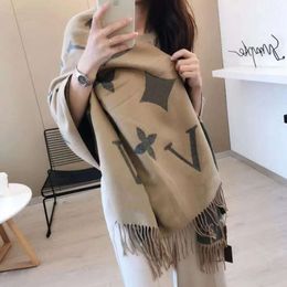 2024 Designer Cashmere for Women New Fashion Autumn/winter Warm Shawl Scarf Hot Clothing Collocation supermsss