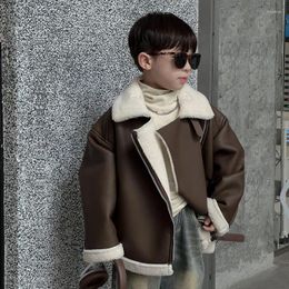 Jackets Boys Coat 2024 Autumn Winter Korean Style Fleece Loose Brown Leather Jacket Fashionable Casual Simple Kids Warm