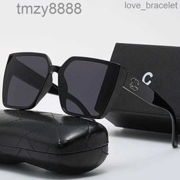 Mens Women Designer Sunglasses Luxury Channel Glasses Fashion Eyewear Diamond Square Sunshade Crystal Shape Sun Full Package Lunette MMKR