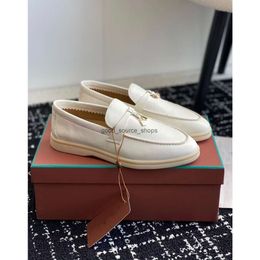 Знаменитая бренда мужская повседневная обувь LP Loafers Flat Low Low Top Sumped Summer Charms Walk Oxfords Loro Moccasins Comfort Gentleman Walking с коробкой