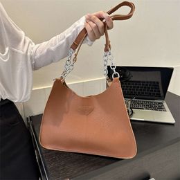 Western Style Leisure for Women with Simple Texture, Versatile Commuting Tote Bag, New Autumn Trendy Chain Shoulder Bag 2024 78% Off Store wholesale