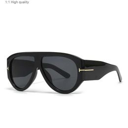 James Bond Tom 1044 New Fashion Large Frame Instagram Wind Sun Visor for Men And Women Sunglasses Trendy Sunglasses for Women black glasse women