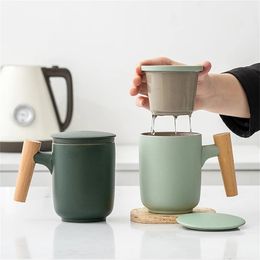 350ML Ceramic Teacup with Lid and Philtre Tea Separation Cup Large Capacity Wooden Handle Coffee Mug Caneca Birthday Gift 240130