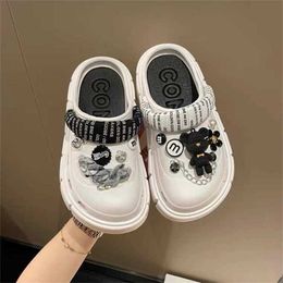 Sandals Fashion Charms Clog Shoes High Quality Summer for Girls Outdoor Women Slippers Thick Sole Decorative Cave 230423