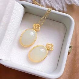 Pendants Silver Inlaid Natural Hetian White Jade Oval Pendant Necklace Chinese Style Retro Niche Design Charm Women's Brand Jewelry