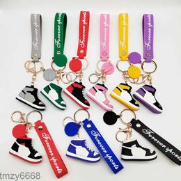 Basketball Sneaker Shoes Keychains Fashion 3d Mini Model Keyring Creative Trendy Brand Men Women Pendant Key Chain Accessories Personal Gift X9JL