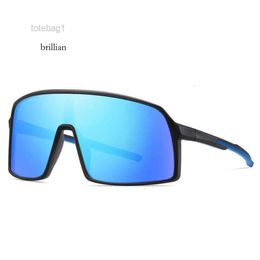 Nuovi occhiali da sole con montatura grande in un unico pezzo Parabrezza da equitazione sportivo polarizzato da uomo alla moda 2 K24C