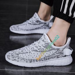 2021 New Men's Running Sneakers Breathable Shoes Flying Weave Sports Shoes Comfortable Running Shoes Outdoor Men Athletic Shoes L23