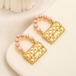 Designer Crystal Pearl Stud Earring New Charm Fashion Style Jewelry Birthday Love Gift Gold Sier Plated Stainless Steel Earrings Back Stamp