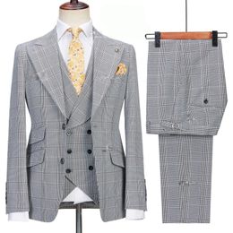 Plaid Men Suits Classic 3 Piece Vintage Winter Jacket Vest Pants Business Office TailorMade Wedding 240201