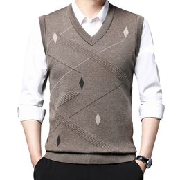 Mens Slim Fit Sweater Vest Knitted Tank Top Sleeveless Pullover Striped Retro Preppystyle Simple Allmatch Sweaters 240127