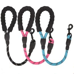 Dog Leash Reflective Short Leashes for Large Dogs Walking Explosion-proof Dog Walker Soft Handle Big Dogs Leashes Pet Supplies 240125