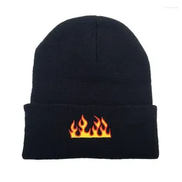 Berets Flame Beanie Warm Winter Hats For Men Women Ladies Acrylic Skull Cap Knitted Hip Hop Autumn Casual Skullies Outdoor Cold