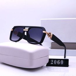 New Overseas Large Frame for Men and Women Head Sunglasses Classic Travel Fashion Glasses 2060