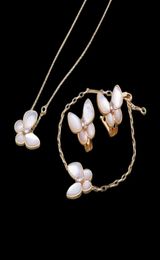 Europe America Fashion Jewelry Sets Lady Women Brass Settings Diamond Mother Of Pearl 18K Gold Two Butterfly Ring Earrings Bracele2210146