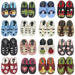 Carozoo born Baby Shoes Girls Slippers Soft Cow Leather Sandals For Boys FirstWalkers Sneakers Sock 240126