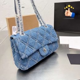 2024 Flap Vintage CC Handbag Dark Blue Denim Sier Chain Hardware Shoulder Straps Designer Women Bag Saddle Tote Wallet 25cm