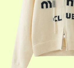 Winter wool sweater women zipper jacket miu designer hoodie womens hooded sweaters letter embroidery cardigan cashmere coat1560873