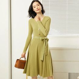 Casual Dresses Long Sweater Dress Spring Slim V-neck Vertical Pattern Waist Slimming Over The Knee Knitted Skirt