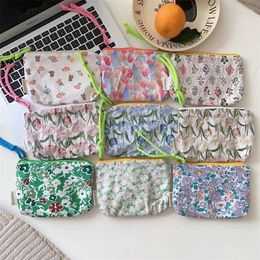 Cosmetic Bags Daily Makeup Bag Card Organiser Coin Purse Earphone Soft Floral Clutch Simple Fresh Portable Storage