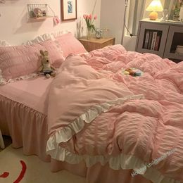 Pink Ruffled Seersucker Duvet Cover Set 3/4pcs Soft Lightweight Down Alternative Grey Bedding Set with Bed Skirt and Pillowcases 240127