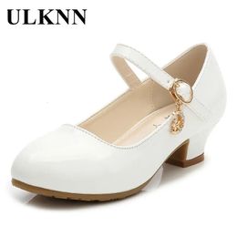 Children Girls Leather Shoes White Princess High Heel Shoes For Kids Girls Performance Dress Student Show Dance Sandals 26-41 240125