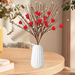 Decorative Flowers Artificial Bouquet Valentine's Day Red Berry Heart Shape Flower For Home Decor Housewarming Party Lifelike