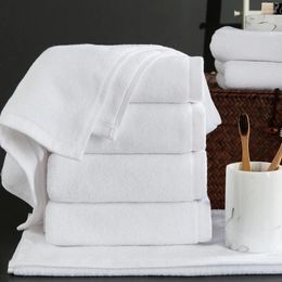 Towel High Quality Cotton Bath Towels White Embroidery Star El Luxury Sets Soft Hand Absorbent 2024