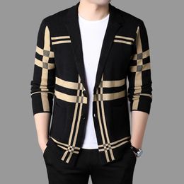 Men's Spring Korean Knitted Cardigan High-end Brand Fashion Plaid Sweater Coat Male Autumn Leisure Luxury Sweaters 240125