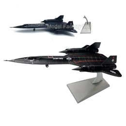 Diecast Metal 1 144 Scale SR-71 Fighter Jet SR71 Blackbird Aeroplane Alloy Plane Aircraft Model Toy For Collection or Gift 240131