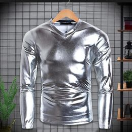 Men Tshirt Glossy Appearance Solid Color Long Sleeve Top V Neck Slim Fit Nightclub Party Performance Costumes 240130