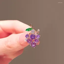 Brooches Women Cute Fruit Brooch Purple Green Crystal Zircon Grape For Suit Coat Lapel Pin Badge Clothing Jewellery Accessories