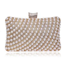 Beded women evening bags diamonds shell lady small day clutches party dinner wedding bridal hollow pearl handbags purse 240126