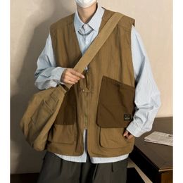 Mens Spring Autumn Fashion Retro Large Pocket Loose Vest Male Casual Sleeveless Jacket Men Vneck Zipper Vests Coat D727 240130