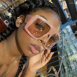 Sunglasses 2024 Fashion Square For Women Vintage Oversized Black Pink Sun Glasses Eyewear Female Cool Blue Shades UV400