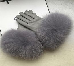 2020 New Women Winter Real Sheep Leather Real Fur Leather Gloves M high quality handmade fur gloves2091556