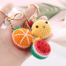 Keychains Knitted Imitation Donut Fruit Keychain Strawberry Peach Watermelon Lemon Orange Key Ring Female Creative Car Bag Pendant