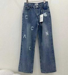 Luxuriöse Damen-Jeans-Designer-Hosen, modische gespleißte Denim-Hosen, CC-Buchstaben-Stickerei, grafische Jean-Hosen