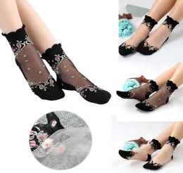 Drop 2019 Elastic Socks Crystal Glass Silk Ultrathin Lace Literary Summer Transparent Baroque Short Socks 15pairspc7407853