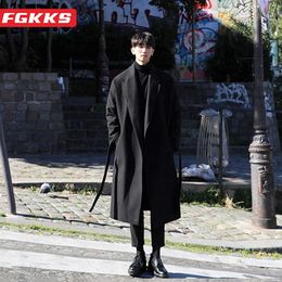 FGKKS Fashion Wool Blend Men Warm Slim Thick Jacket Coat High Quality Design Brand Street Wear Trench Coats Male 240118