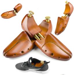 1 Pair Adjustable Shoe Trees For Man Womans Shoes Solid Wood Support Organizer And Storage 240130