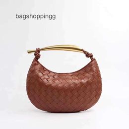 Bags Luxury Girl Shark Classic HandCow Woven Boteega tote bag Sardine Evening Soft Venata Leather Pleated Half Large Capacity Casual Carrying Underarm 29cm SXJ6