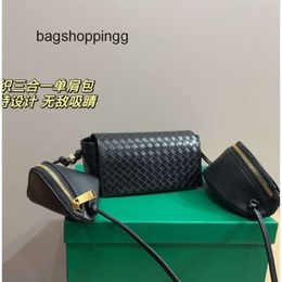 Small Cassette Evening Boteega Classic Shoulder lady Wallet Purses Mens Women Designer 2024 Crossbdoy Luxury Bag Chest Soft Venetas Composite Leather 3-in-one 9076