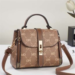 Women's Small Square Single Shoulder Crossbody Bag, 2023 New Korean Version, Fashionable and Versatile Trend 75% factory direct sales