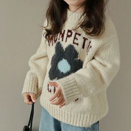 Girls 'Letter Flower Pullover Sweater Spring and Autumn Korean Children's Fashionable Sticked tröja Casual Top 240129