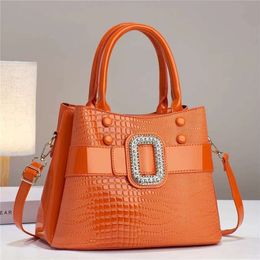 2023 New Combination Bright Leather Capacity Texture Lizard Pattern High Quality Women's Large Single Shoulder Oblique Straddle Bag 75% factory direct sales