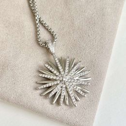 Fashion brand Jewellery necklace Luxury Sunflower Zirconia Necklace Fashionable and Stylish White Gold Copper Plated Personalised for Women Jewellery